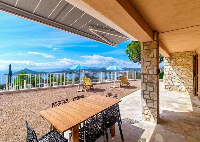 Domaine De La Bastide D'a Apartment *